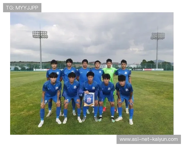 足球俱乐部在青训中设立未成年权益保护专岗与独立申诉渠道，青少年足球俱乐部章程