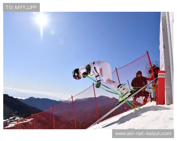 高山滑雪训练营推出旱地与场馆综合训练方案，高山滑雪的五个比赛项目